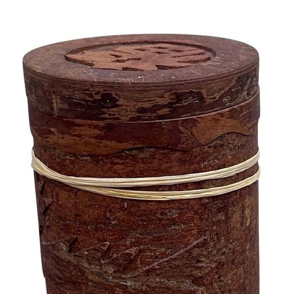 Vtg Hand Carved Cinnamon Bark Container 4.5" Brown W/ 2 Cinnamon Sticks Inside - Picture 11 of 13
